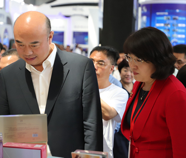 省長關(guān)心，三八婦樂絲博會吸睛引圍觀