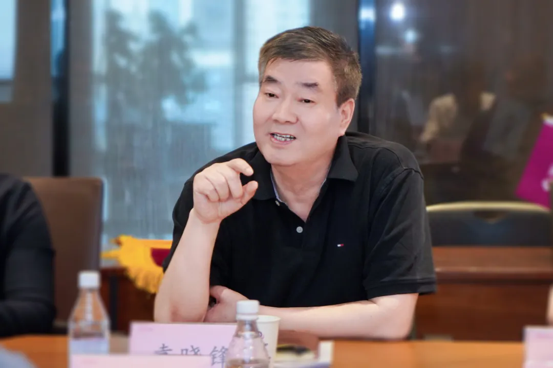 三八婦樂袁曉峰：學習黨的二十屆三中全會精神，堅定企業(yè)發(fā)展信心