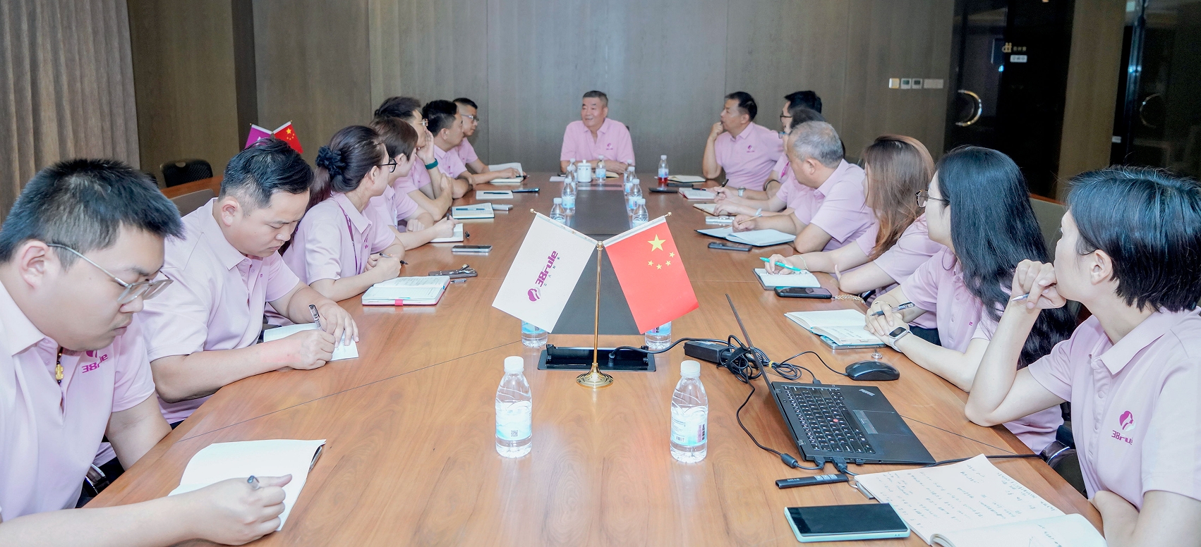 新聞 | 三八婦樂(lè)實(shí)施企業(yè)文化引領(lǐng)公司發(fā)展戰(zhàn)略推進(jìn)會(huì)召開(kāi)